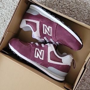 New Balance 574 size 9.5 toddler burgundy